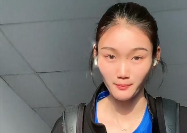 影片最烧脑之处在于：两人皆是不可靠的叙事者。