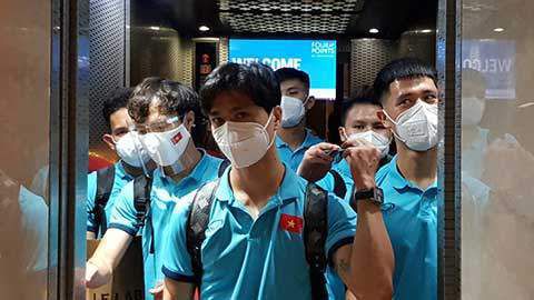 CCTV6 VIP影院 搜索 电影 星闻 独家 更多 专题 图片 视频 滚动 首页 新闻 大片 影库 CCTV6 VIP影院 客户端 电影网>新闻>原创深度策划 《九龙城寨之围城》首播，热血港片暖场收尾长假 时间：2025.